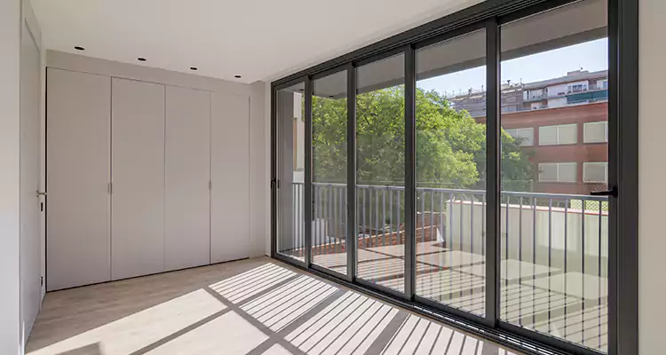 Fix Sliding Screen Door Track in Fort Pierce, FL